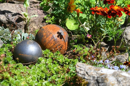 Rusty Garden Metal Balls - Patio Ornament