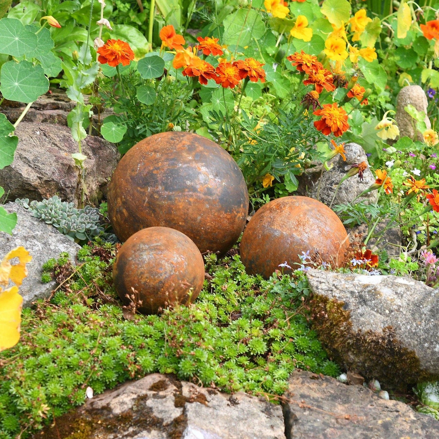Rusty Garden Metal Balls - Patio Ornament